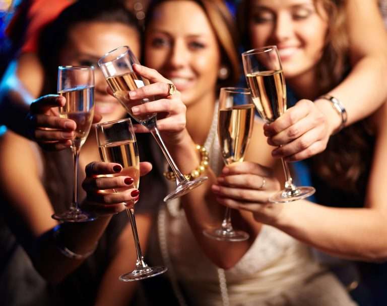 5A45694Ee973C00001A0Bc3B Girls Drinking