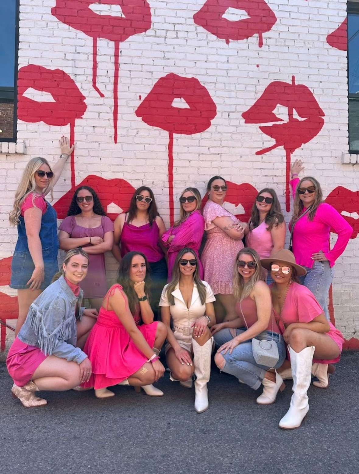 Affordable Nashville Experiences Everyone in Your Group Will Love 6 Mural Tour